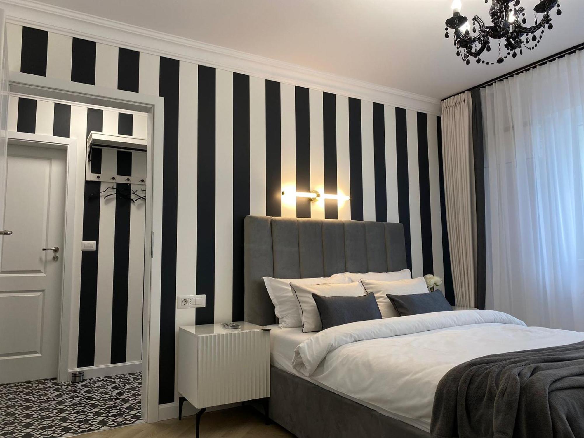 Studio Luxury Black & White Alba Iulia Exterior photo