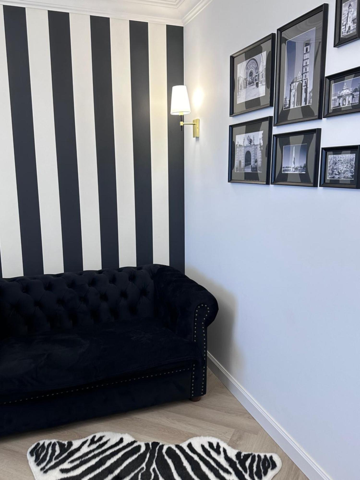 Studio Luxury Black & White Alba Iulia Exterior photo
