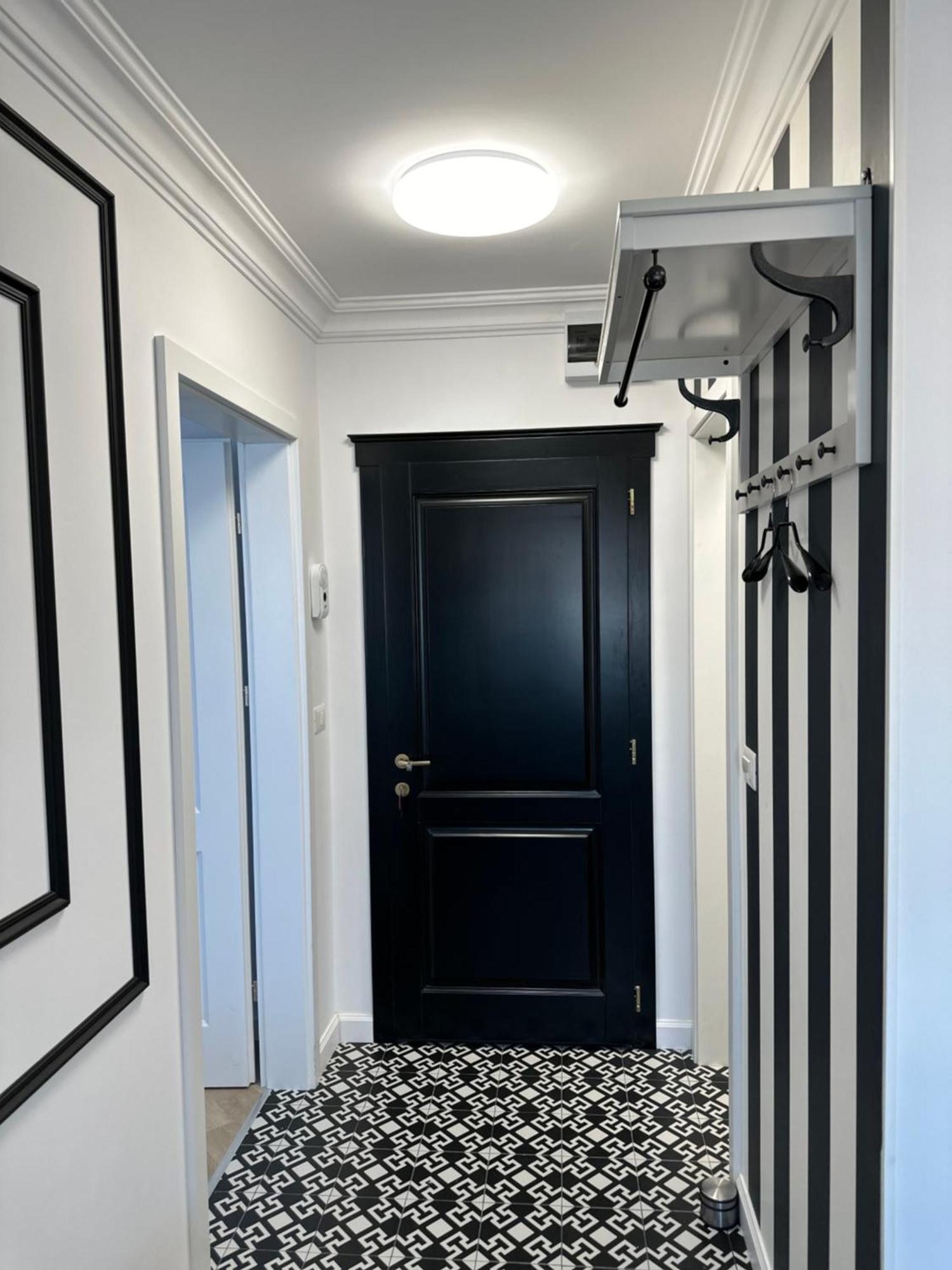 Studio Luxury Black & White Alba Iulia Exterior photo