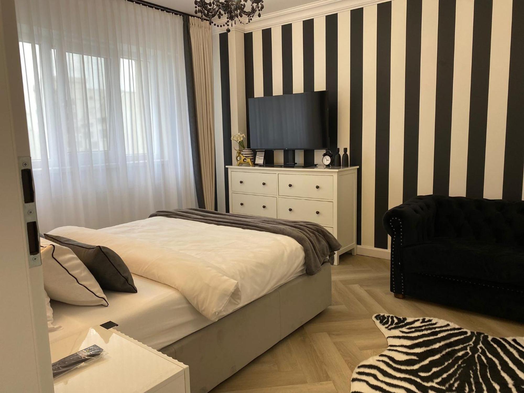 Studio Luxury Black & White Alba Iulia Exterior photo